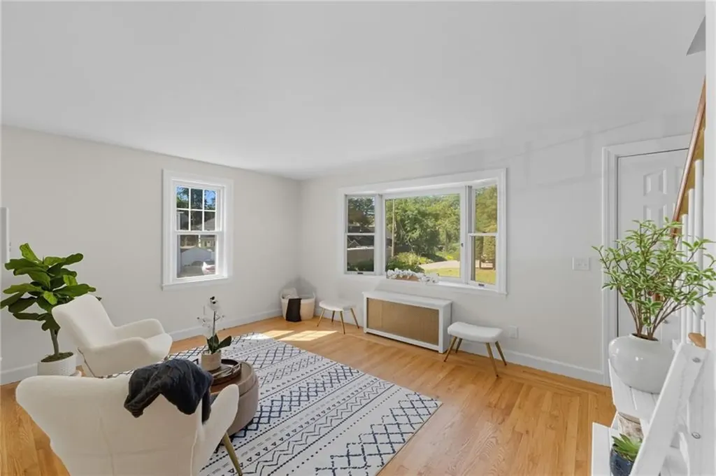 136 Frankfort Street Cranston RI 02910