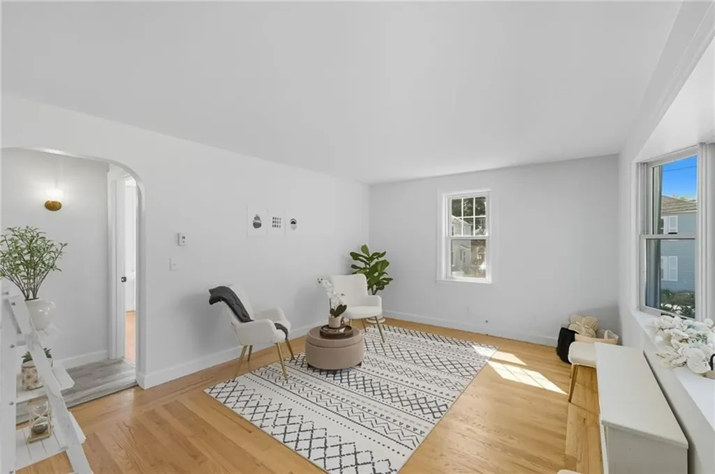 136 Frankfort Street Cranston RI 02910