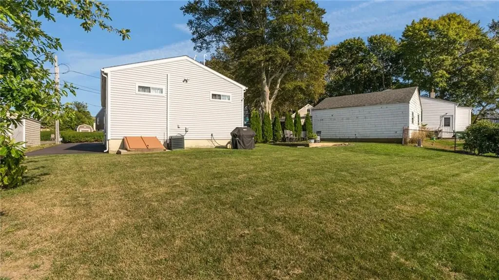 12 Leal Terrace Newport RI 02840