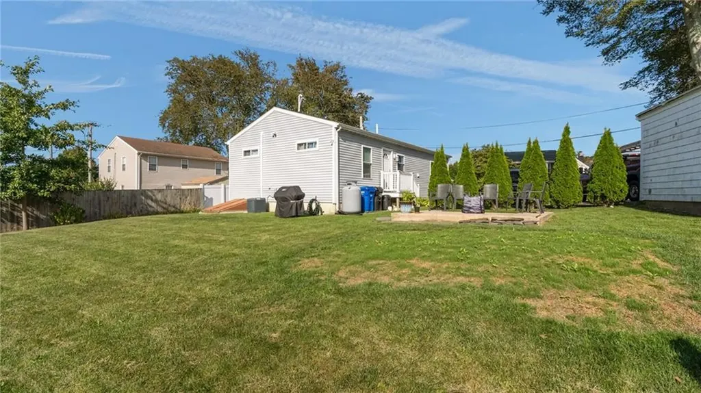 12 Leal Terrace Newport RI 02840