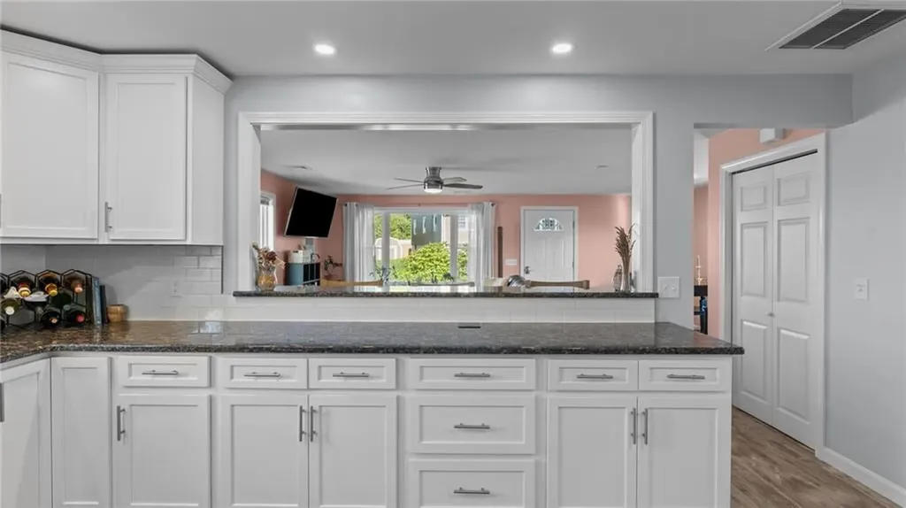 12 Leal Terrace Newport RI 02840