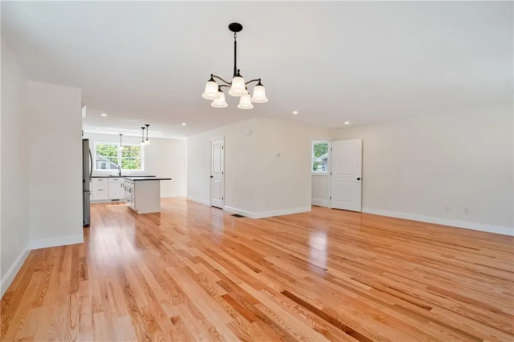 345 Point Avenue Warwick RI 02889