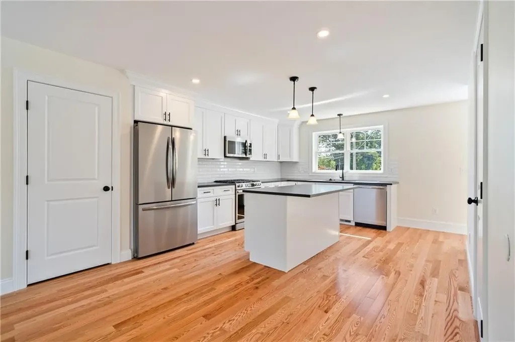 345 Point Avenue Warwick RI 02889