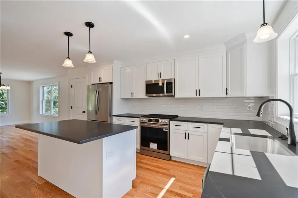 345 Point Avenue Warwick RI 02889