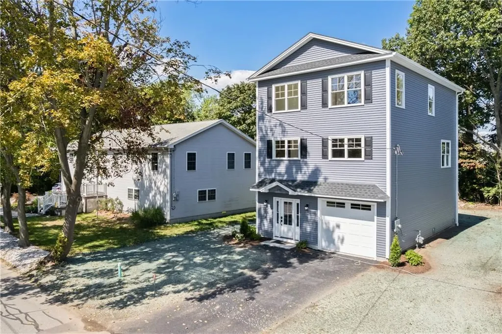 345 Point Avenue Warwick RI 02889