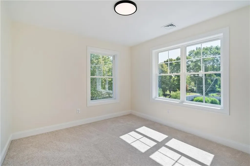 345 Point Avenue Warwick RI 02889