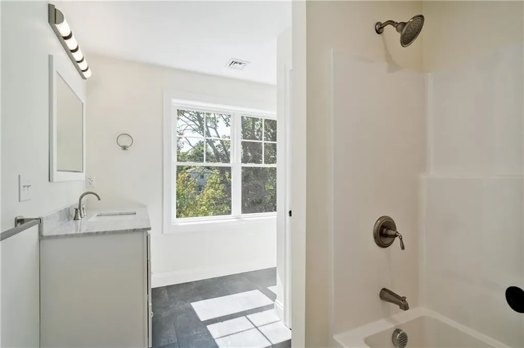 345 Point Avenue Warwick RI 02889