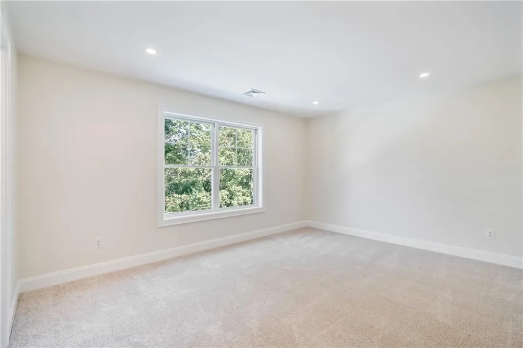 345 Point Avenue Warwick RI 02889