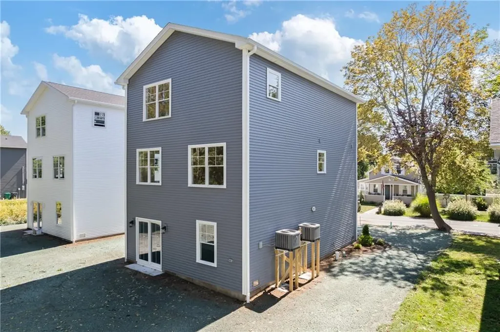 345 Point Avenue Warwick RI 02889