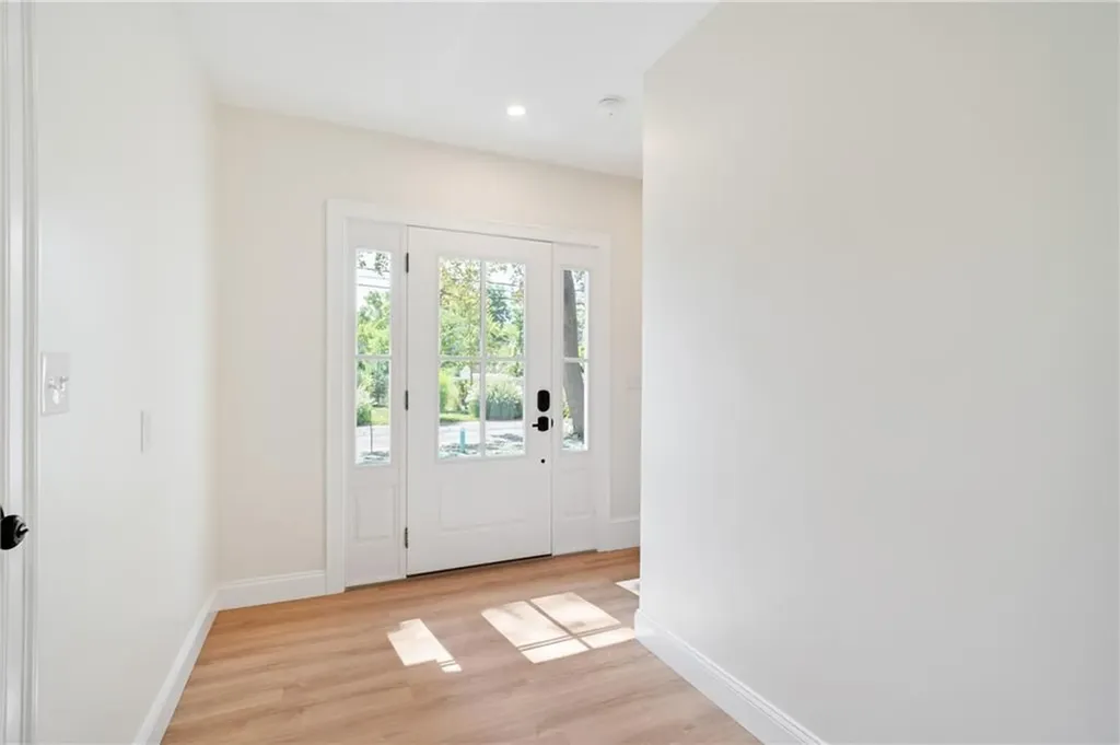 345 Point Avenue Warwick RI 02889