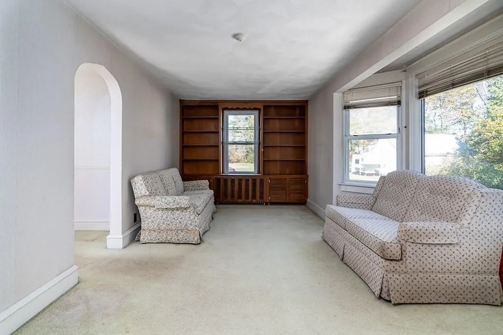 154 Essex Road North Kingstown RI 02852