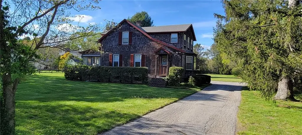154 Essex Road North Kingstown RI 02852
