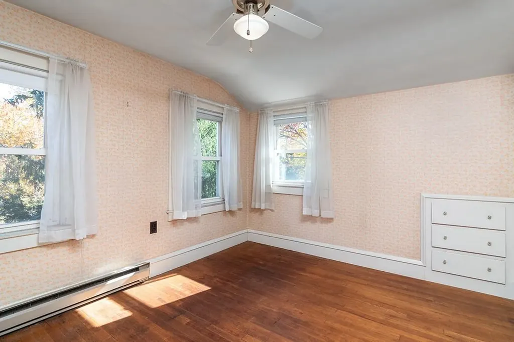 154 Essex Road North Kingstown RI 02852