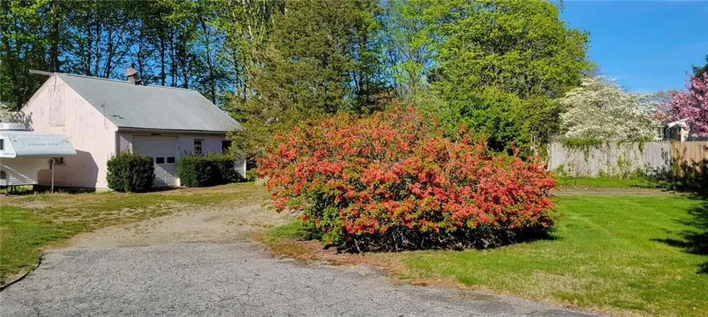 154 Essex Road North Kingstown RI 02852