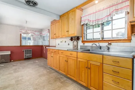 154 Essex Road North Kingstown RI 02852