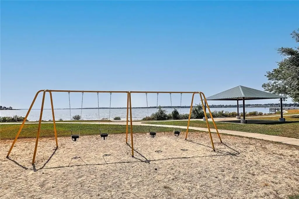 93 Narragansett Avenue East Providence RI 02915