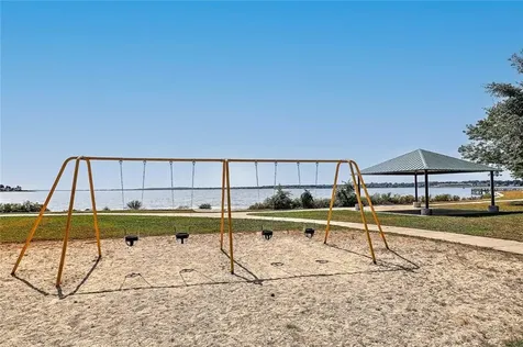 93 Narragansett Avenue East Providence RI 02915