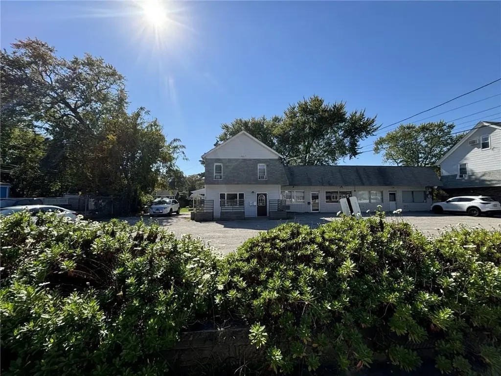 865 West Shore Road Warwick RI 02889