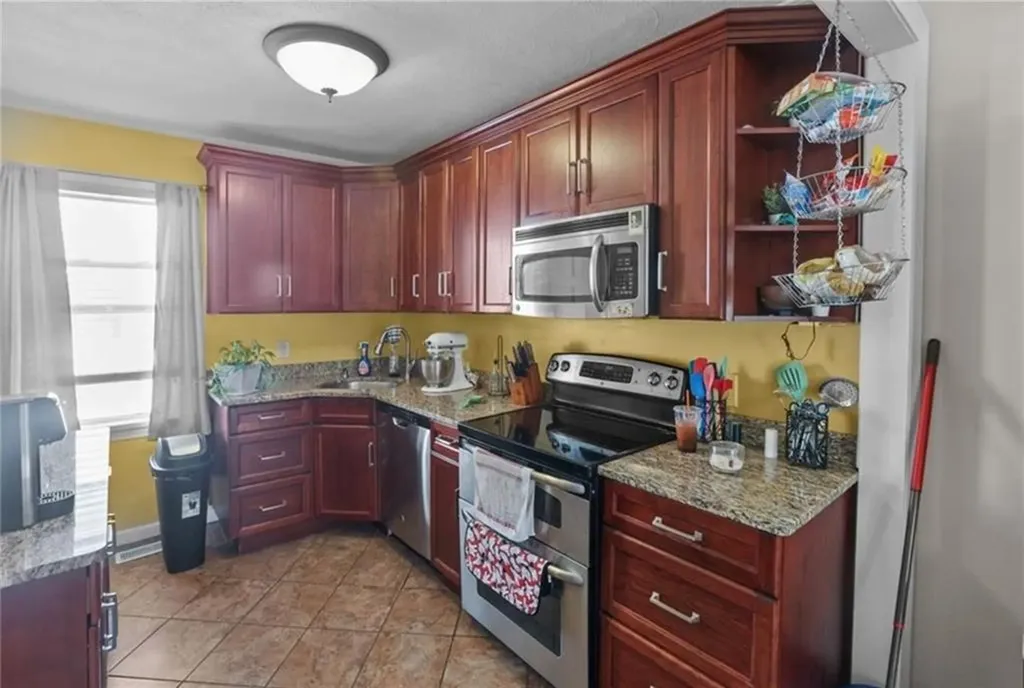 70 Perkins Avenue Cranston RI 02910