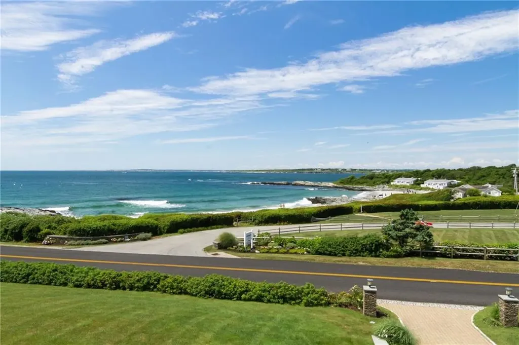 591 Ocean Avenue Newport RI 02840