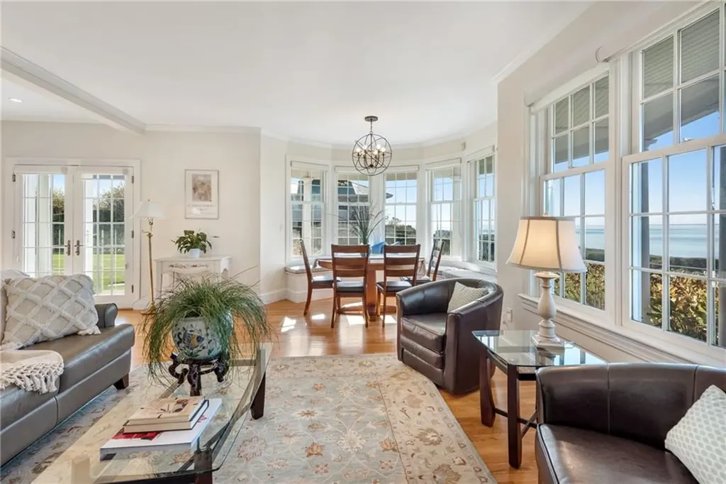 591 Ocean Avenue Newport RI 02840