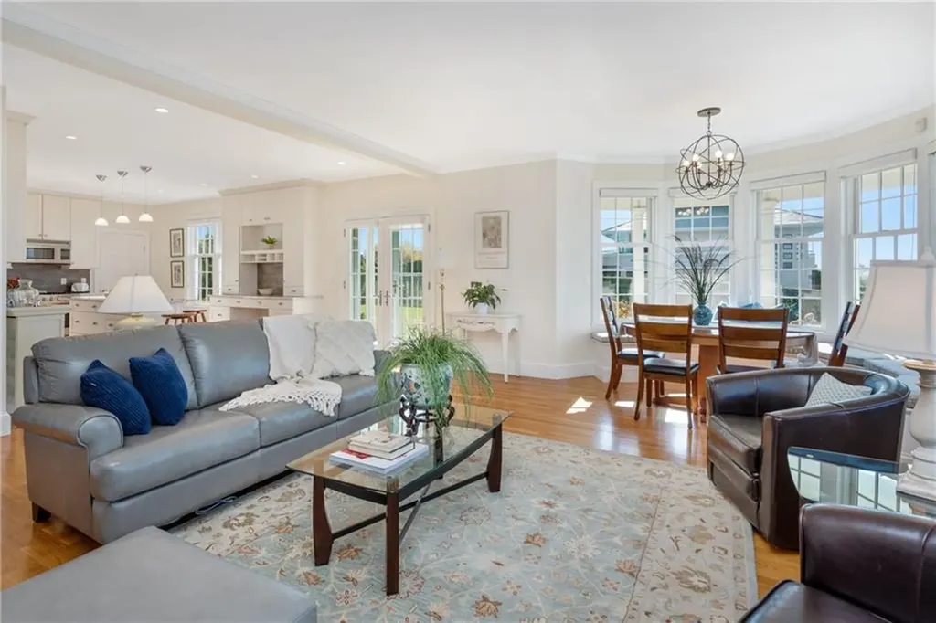 591 Ocean Avenue Newport RI 02840
