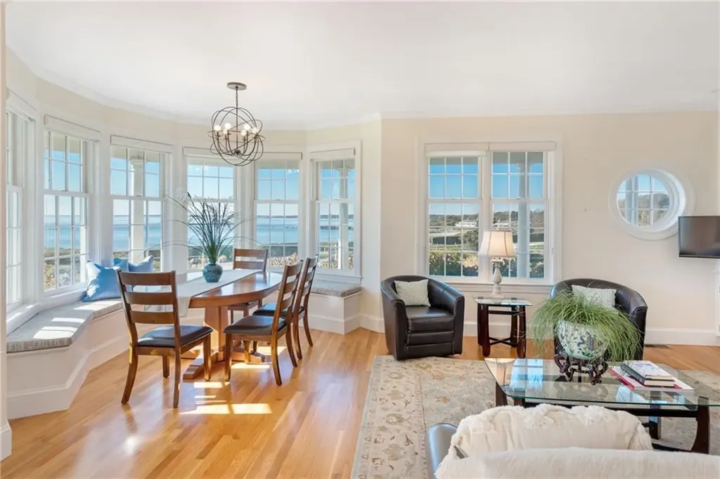 591 Ocean Avenue Newport RI 02840