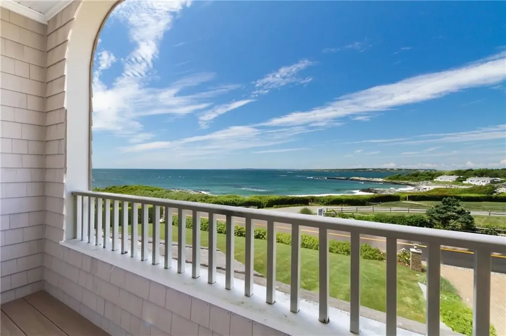 591 Ocean Avenue Newport RI 02840