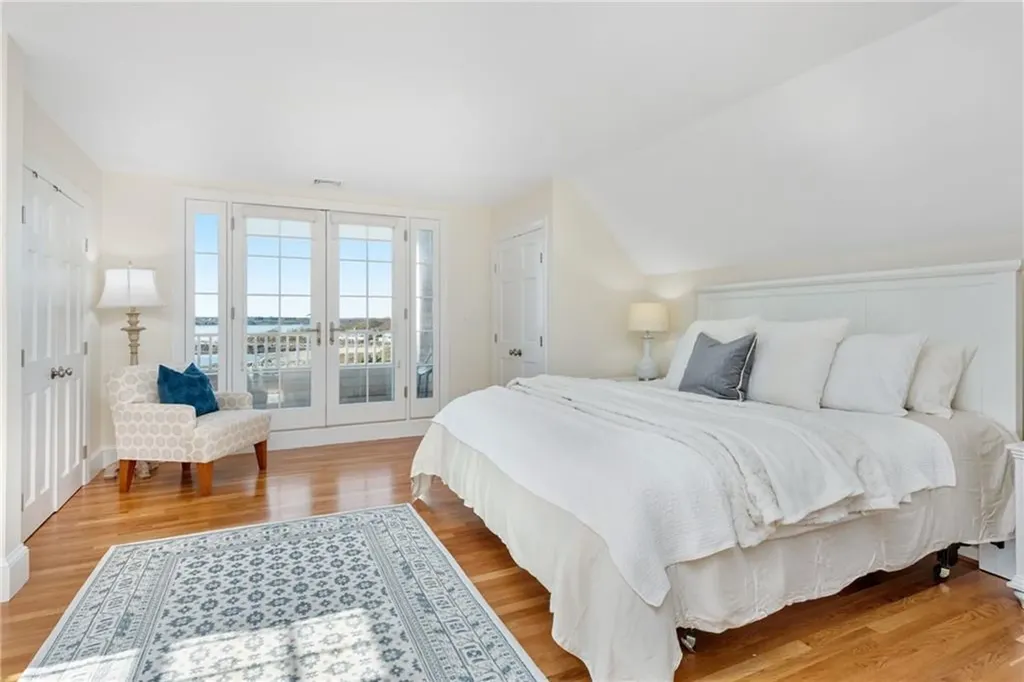 591 Ocean Avenue Newport RI 02840