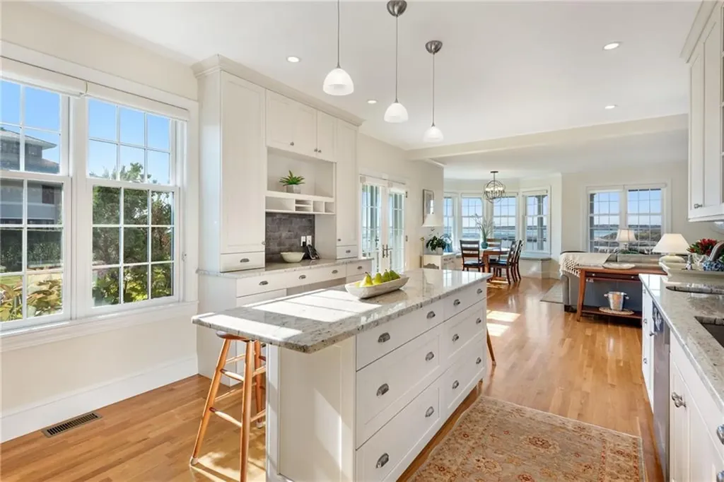 591 Ocean Avenue Newport RI 02840