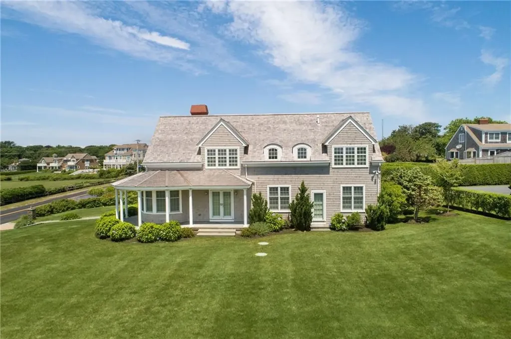 591 Ocean Avenue Newport RI 02840