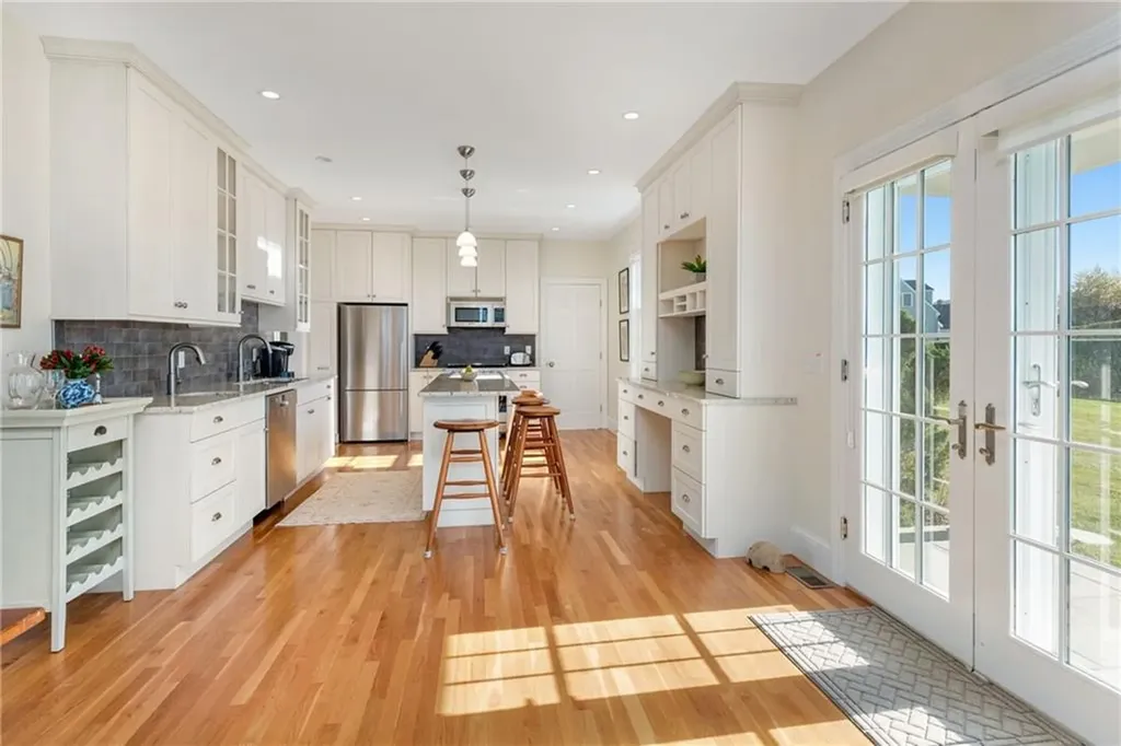 591 Ocean Avenue Newport RI 02840