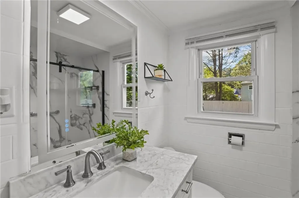 21 Lake Drive North Kingstown RI 02852