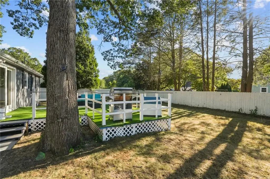 21 Lake Drive North Kingstown RI 02852