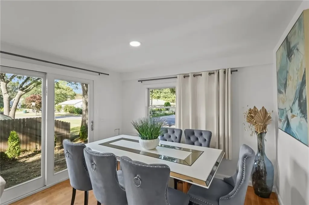 21 Lake Drive North Kingstown RI 02852