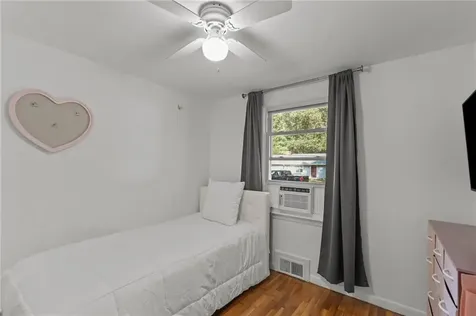 21 Lake Drive North Kingstown RI 02852