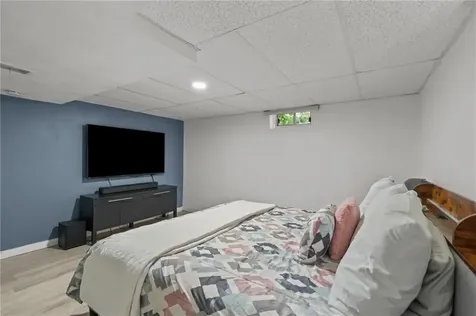 21 Lake Drive North Kingstown RI 02852