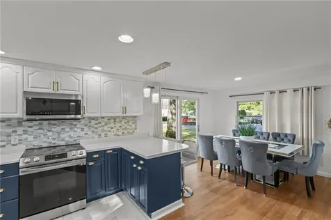 21 Lake Drive North Kingstown RI 02852