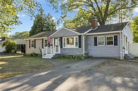 21 Lake Drive North Kingstown RI 02852