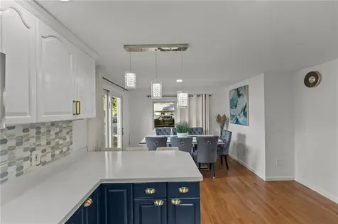 21 Lake Drive North Kingstown RI 02852