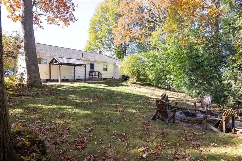 11 Salem Drive North Providence RI 02904