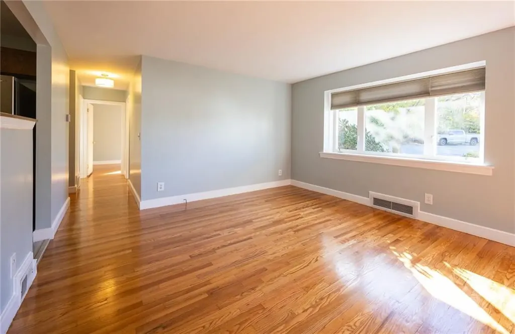 11 Salem Drive North Providence RI 02904