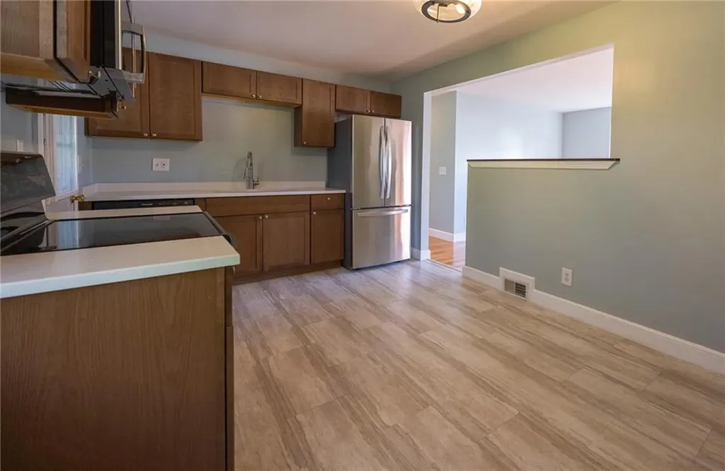 11 Salem Drive North Providence RI 02904