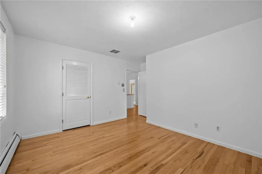 24 Greenwood Lane Lincoln RI 02865