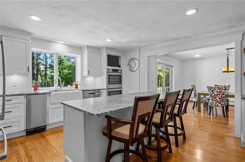 24 Greenwood Lane Lincoln RI 02865