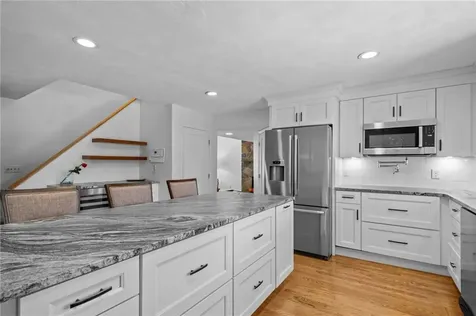 24 Greenwood Lane Lincoln RI 02865