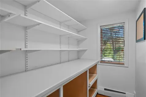 24 Greenwood Lane Lincoln RI 02865