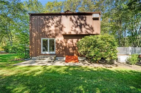 24 Greenwood Lane Lincoln RI 02865