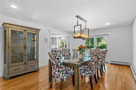 24 Greenwood Lane Lincoln RI 02865