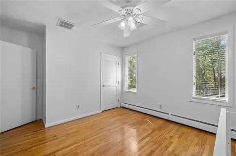 24 Greenwood Lane Lincoln RI 02865